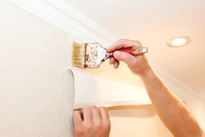 Pose de papier peint à Fay-aux-Loges — revêtements muraux et toiles de verre
